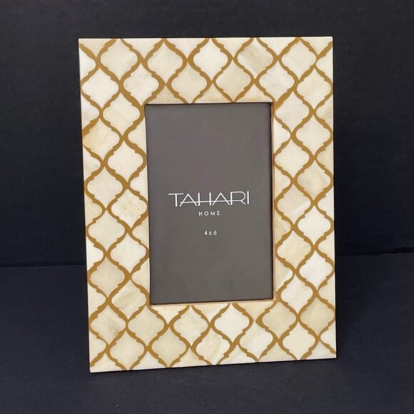 Tahari Home Frame. Moroccan Trellis Ivory Beige Holds 4 x 6 Photo Easel Back - Picture 1 of 4